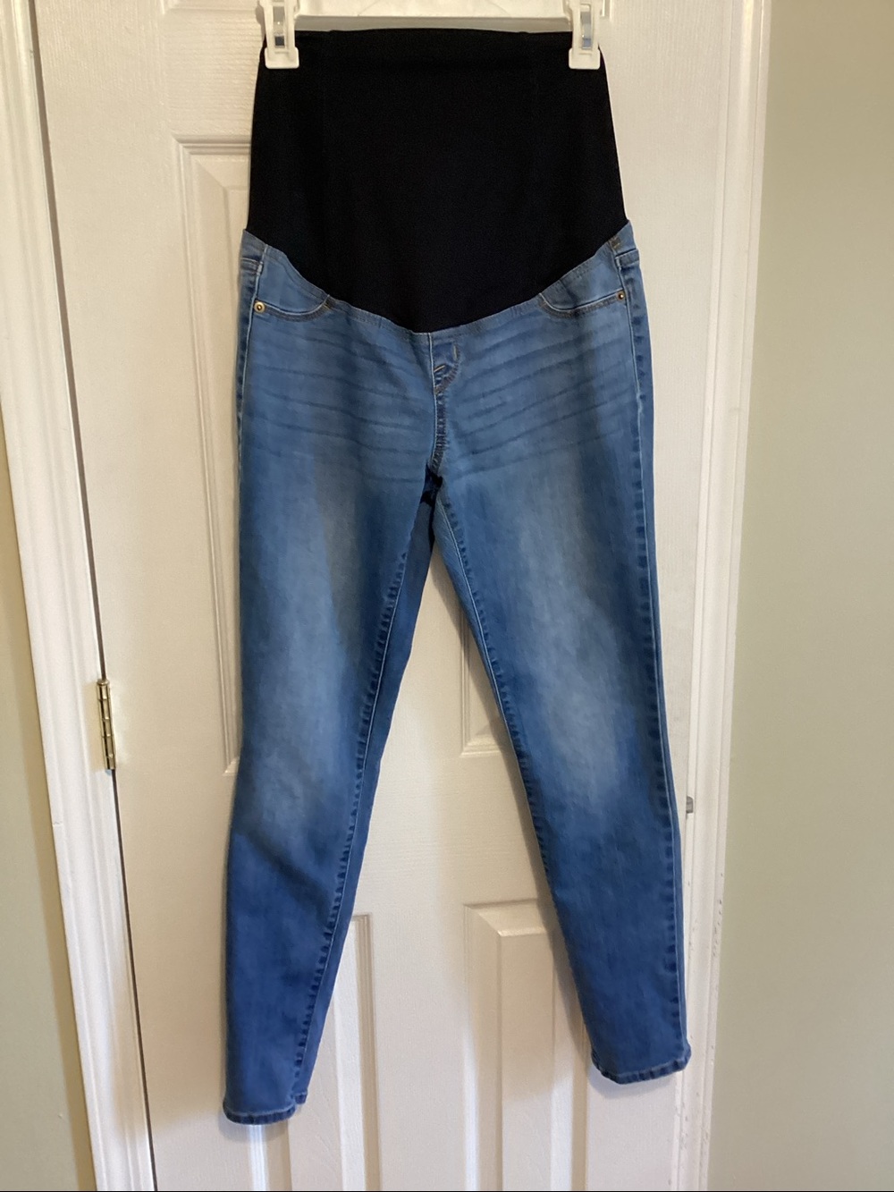 Maternity Stretch Skinny Jeans with Black Overband sz 2/26R